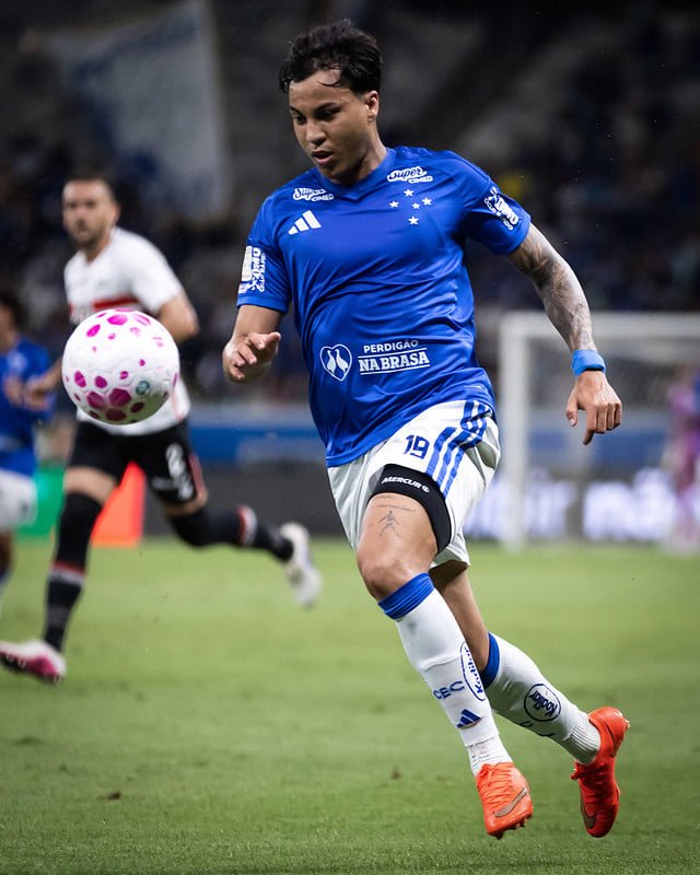 SEGUNDA: Onde assistir Coritiba x Botafogo, RB Bragantino x Cruzeiro e muito mais (12/10/2026)